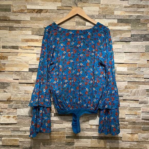 Intimately Free People Bodysuit M Azure | She’s Dainty Floral Bell Sleeve V-Neck - Picture 6 of 8